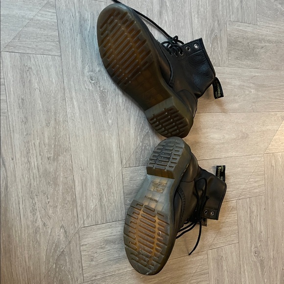 Black Leather Lace-Up Doc Marten Boots - Picture 5 of 5